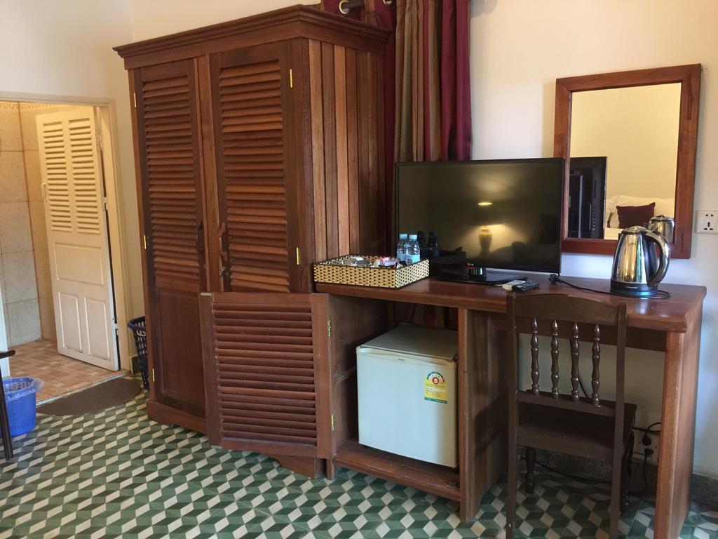 Elephant Blanc Phnom Penh Dış mekan fotoğraf
